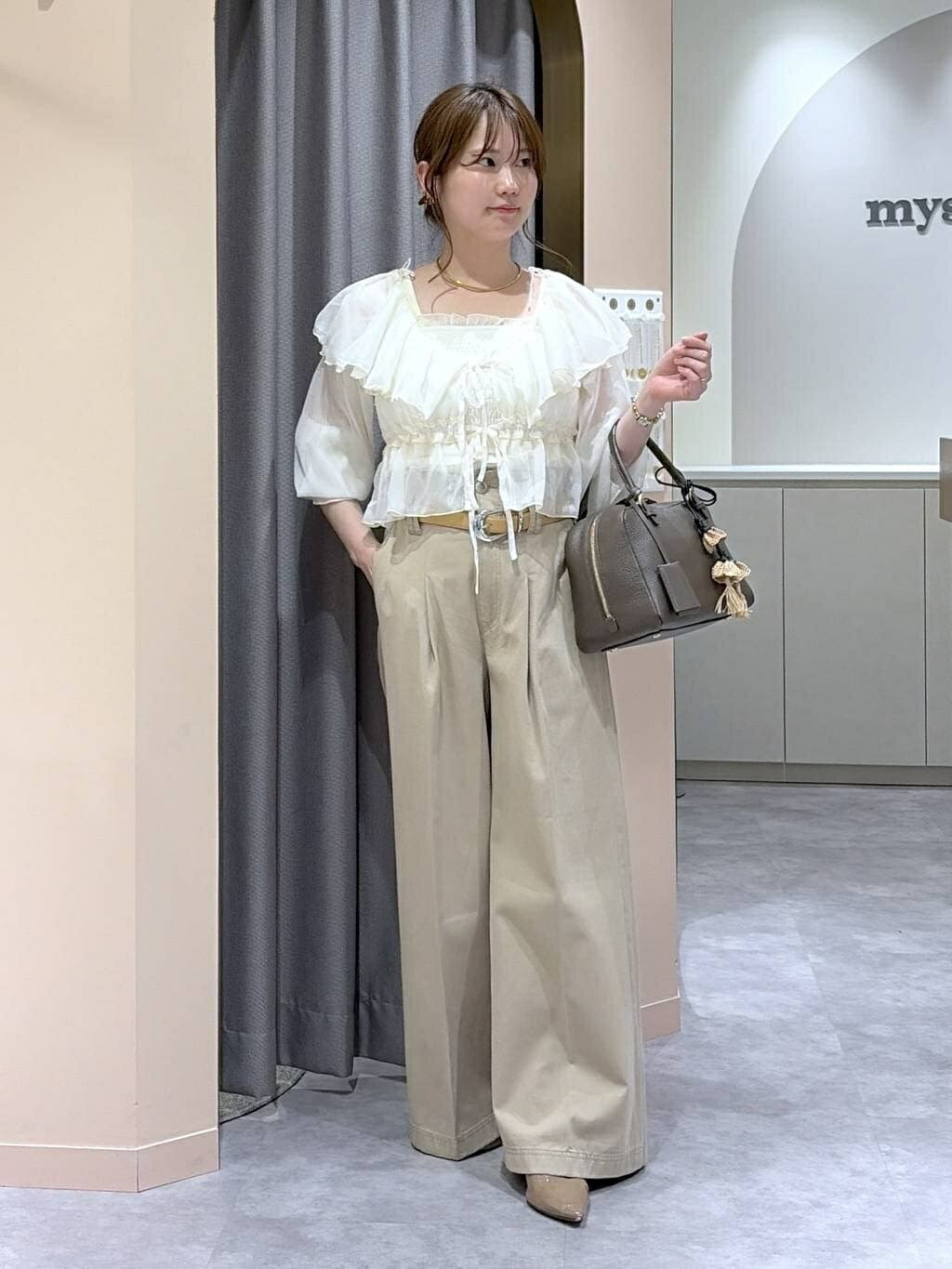 mysty womanのラッフルフリルブラウスキャミSETを使ったコーディネートを紹介します。｜Rakuten Fashion(楽天ファッション／旧楽天ブランドアベニュー)7257896