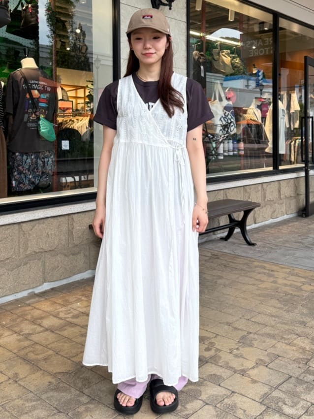 FREAK’S STOREのカレッジロゴ Tシャツを使ったコーディネートを紹介します。｜Rakuten Fashion(楽天ファッション／旧楽天ブランドアベニュー)7259413