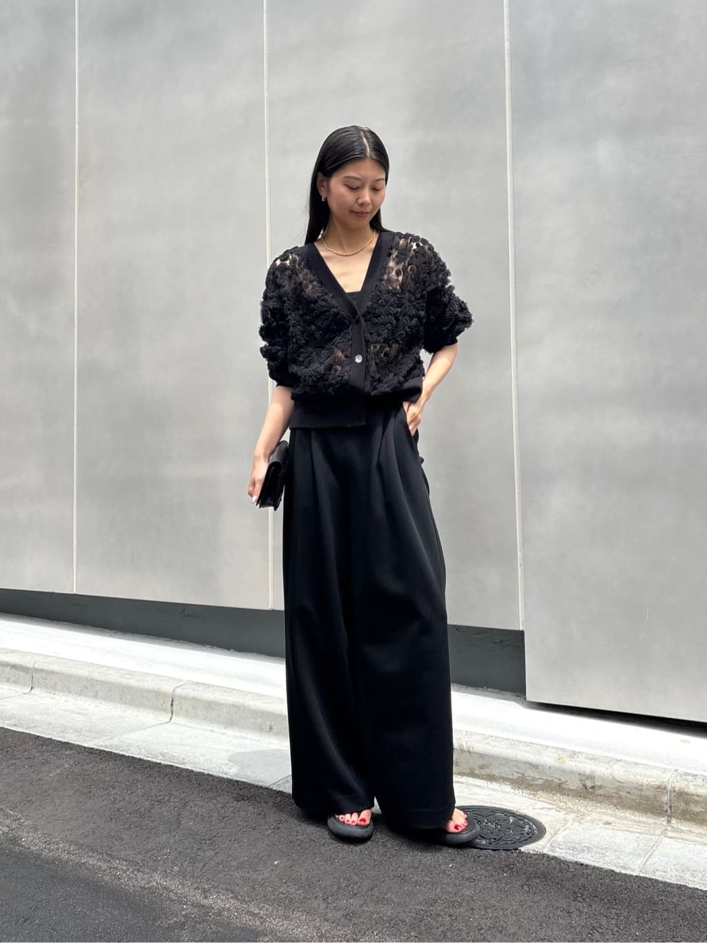 GALLARDAGALANTEの【前後2WAY】フラワーシアーカーディガンを使ったコーディネートを紹介します。｜Rakuten Fashion(楽天ファッション／旧楽天ブランドアベニュー)7260977