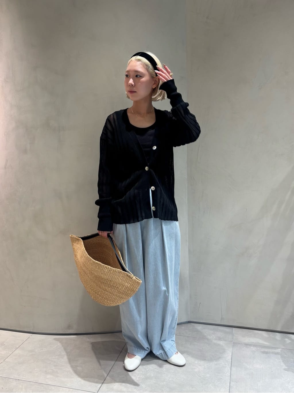 タグ有り新品 conte タックデニムワイドパンツ　ライトグレーS36サイズ セール】＜conte＞タック デニムワイドパンツ（デニムパンツ）｜conte