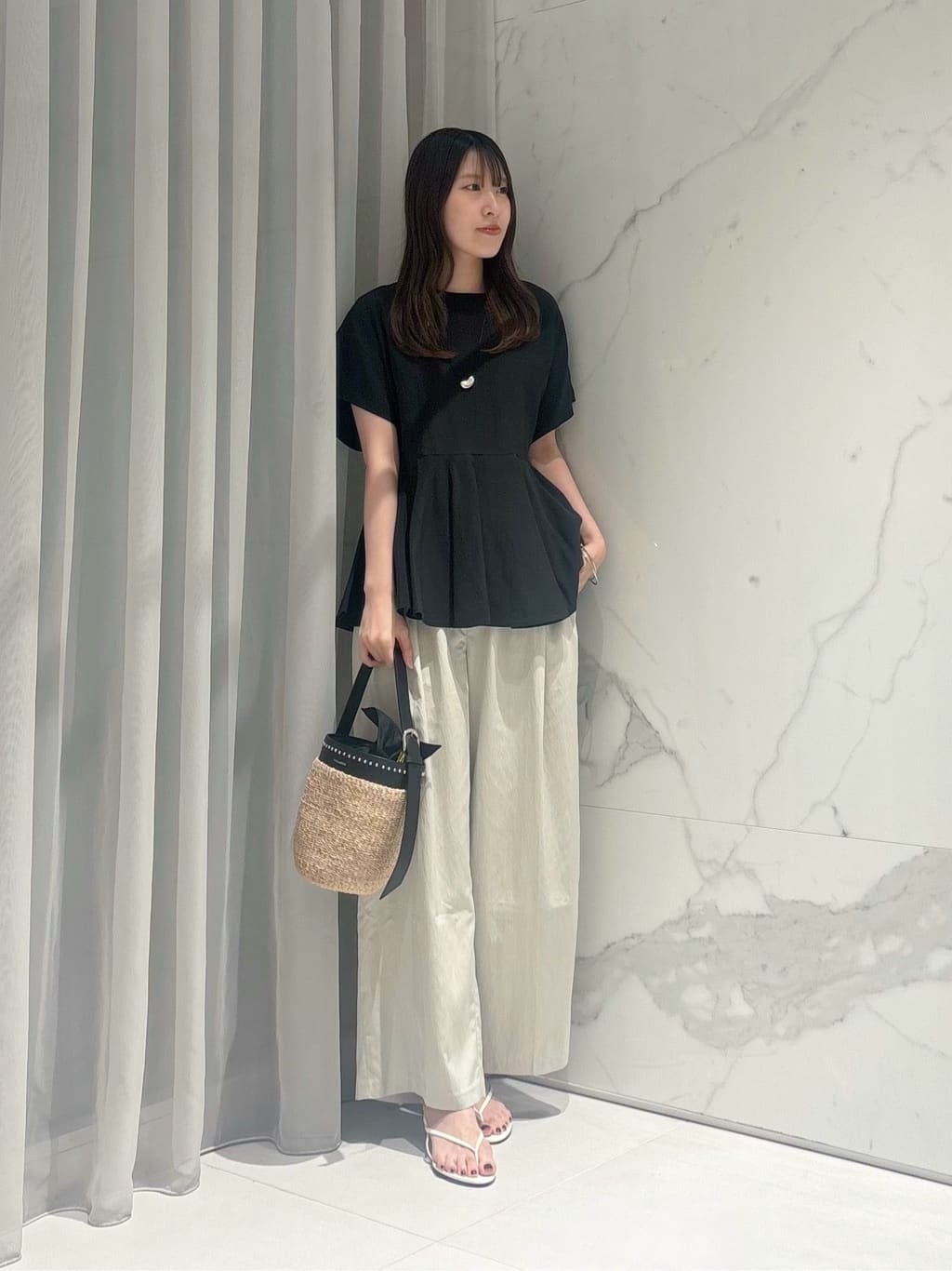 allurevilleのリネンラミーペプラムブラウスを使ったコーディネートを紹介します。｜Rakuten Fashion(楽天ファッション／旧楽天ブランドアベニュー)7265186