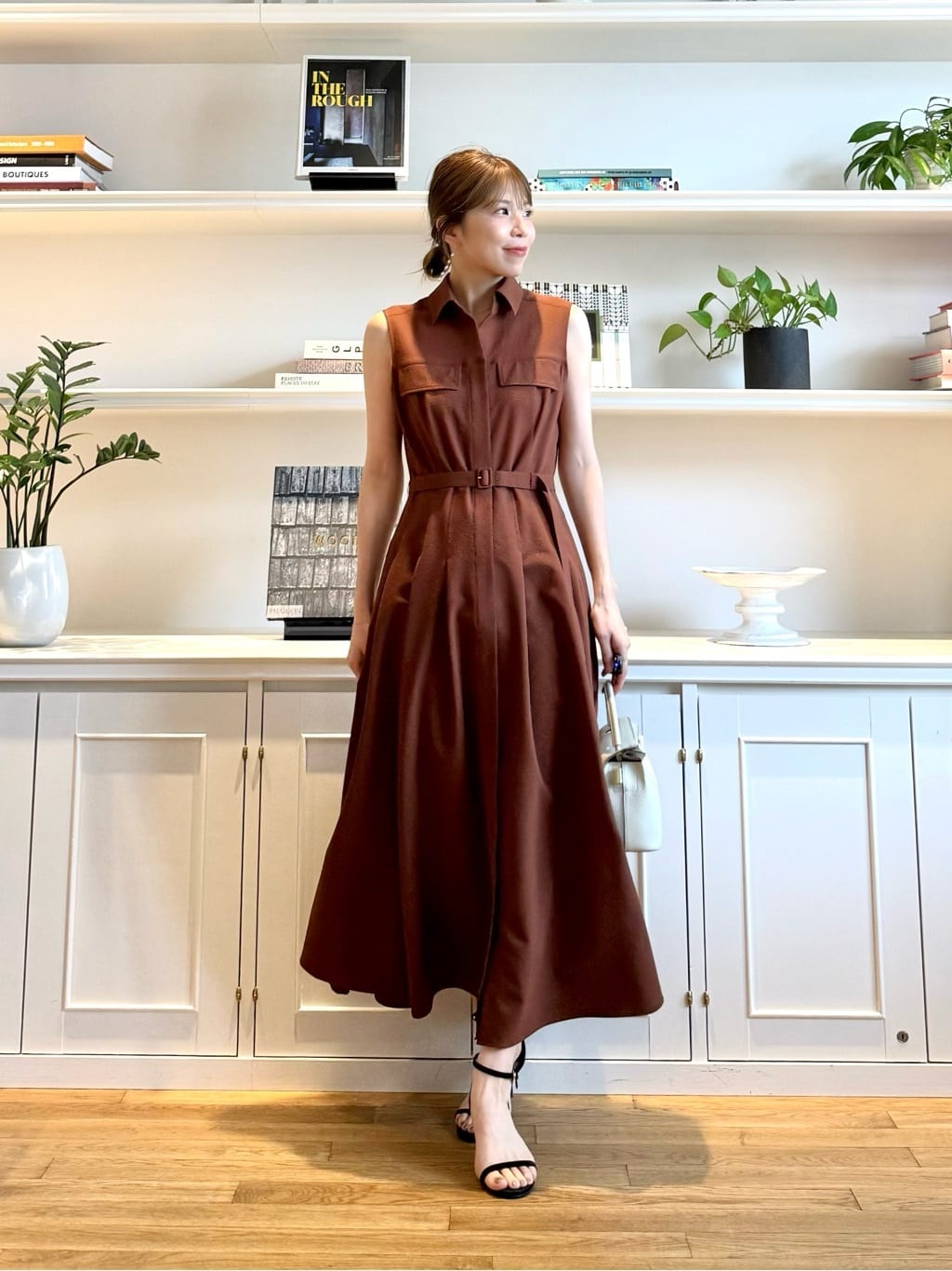 allurevilleのサッカーストライプノースリワンピースを使ったコーディネートを紹介します。｜Rakuten Fashion(楽天ファッション／旧楽天ブランドアベニュー)7268688
