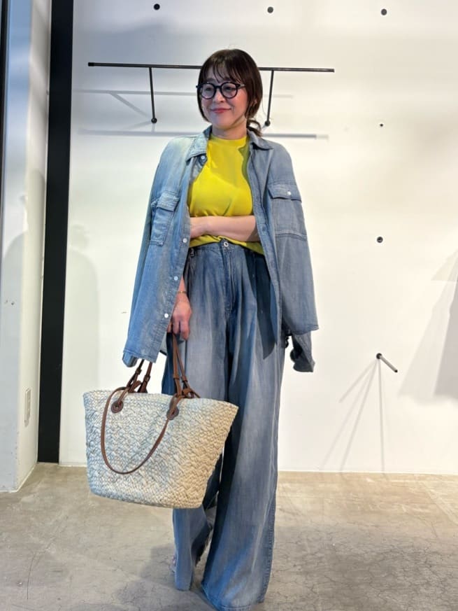 GALLARDAGALANTEの<Oggi 6月号掲載アイテム>【夏でも快適】シアーデニムパンツを使ったコーディネートを紹介します。｜Rakuten Fashion(楽天ファッション／旧楽天ブランドアベニュー)7269424