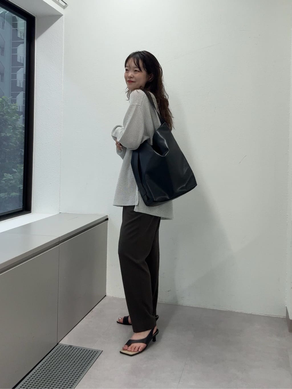 GALLARDAGALANTEのペーパーヤーンメッシュニットを使ったコーディネートを紹介します。｜Rakuten Fashion(楽天ファッション／旧楽天ブランドアベニュー)7271472
