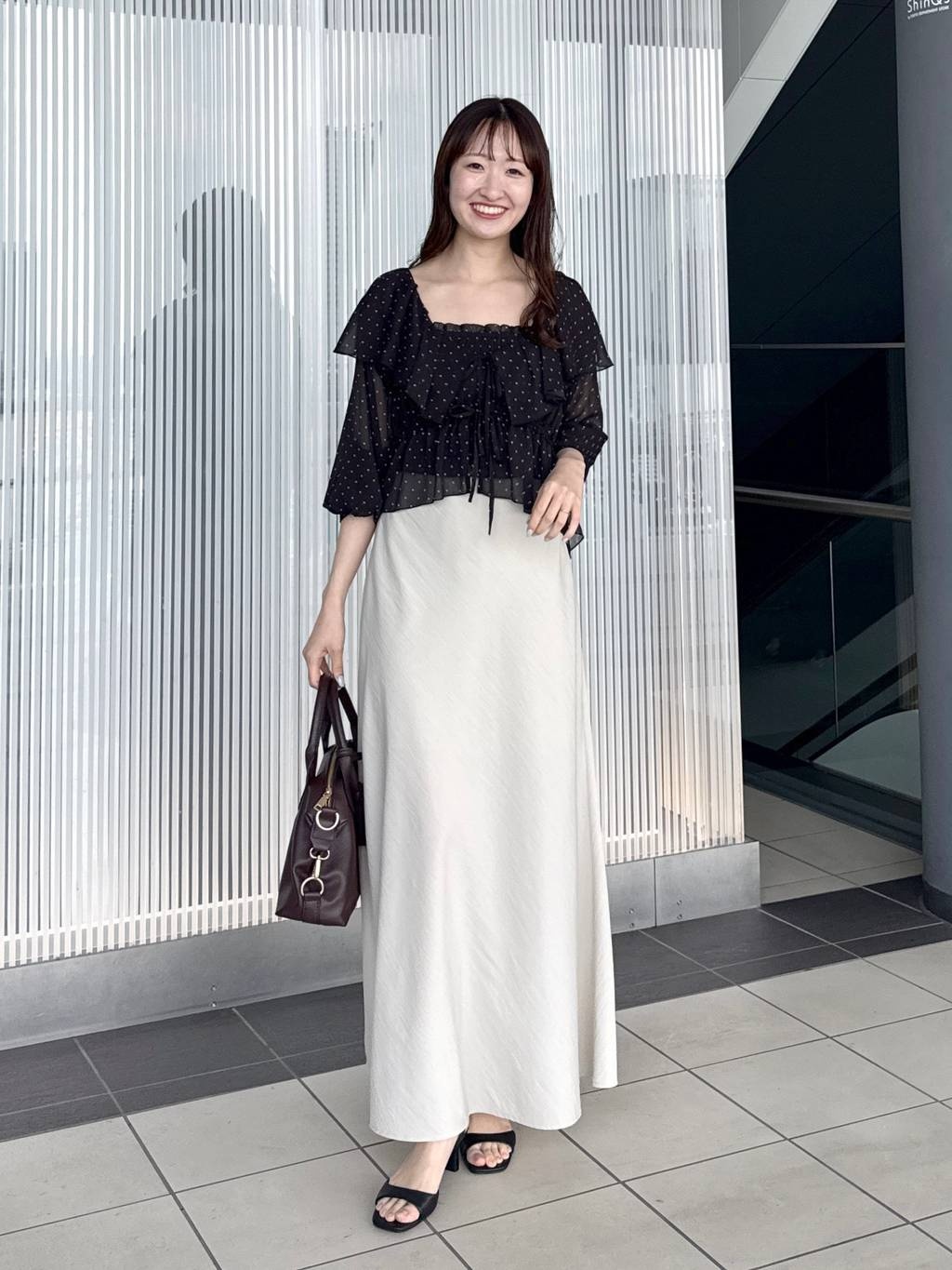 mysty womanのラッフルフリルブラウスキャミSETを使ったコーディネートを紹介します。｜Rakuten Fashion(楽天ファッション／旧楽天ブランドアベニュー)7272355
