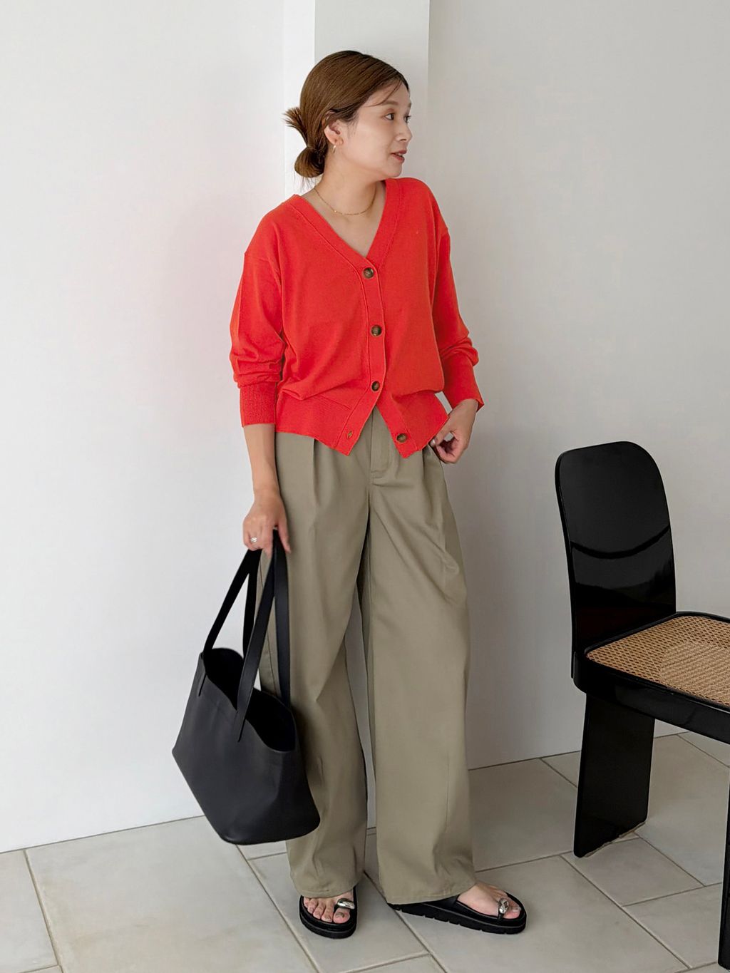 JOURNAL STANDARDの《追加2》ウォッシャブル Vカーディガンを使ったコーディネートを紹介します。｜Rakuten Fashion(楽天ファッション／旧楽天ブランドアベニュー)7272718