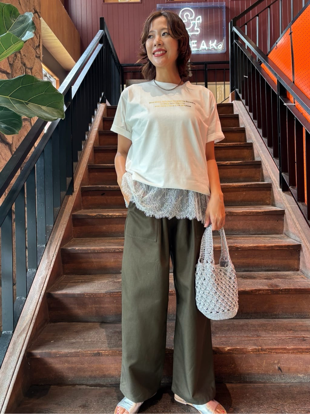 FREAK’S STOREのラメ糸手編み 2WAYバッグを使ったコーディネートを紹介します。｜Rakuten Fashion(楽天ファッション／旧楽天ブランドアベニュー)7273663