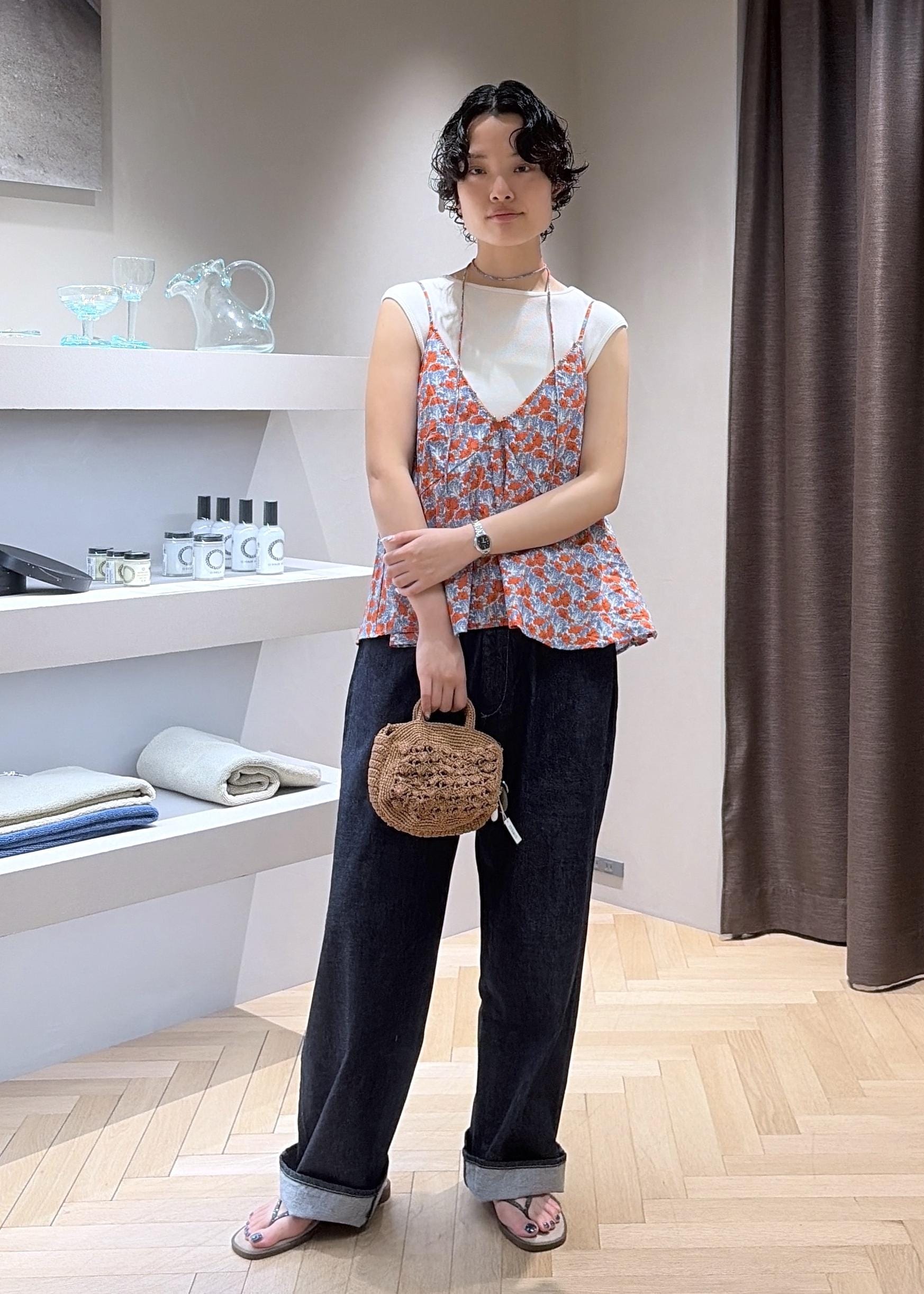 SALON adam et rope'のリバティレイヤードキャミソールを使ったコーディネートを紹介します。｜Rakuten Fashion(楽天ファッション／旧楽天ブランドアベニュー)7322011