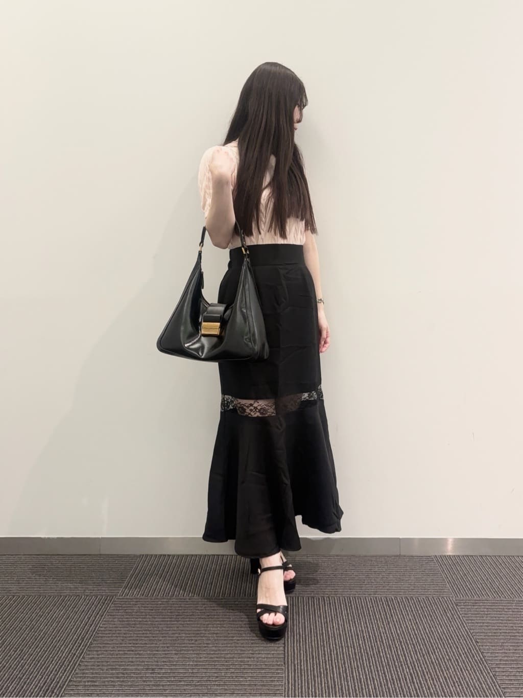 CHARLES & KEITH | クロスオーバー プラットフォームサンダル