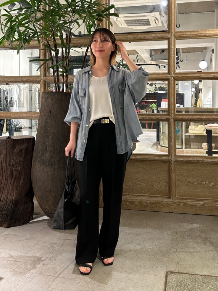 GALLARDAGALANTEの【驚くほど軽い!】シアーデニムシャツを使ったコーディネートを紹介します。｜Rakuten Fashion(楽天ファッション／旧楽天ブランドアベニュー)7278924