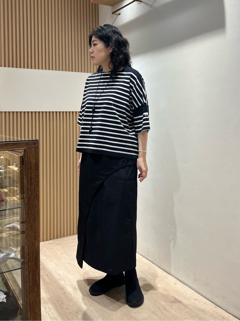 ear PAPILLONNERのペイントボーダーTシャツ【SUM1 STYLE×MONT KEMMEL】を使ったコーディネートを紹介します。｜Rakuten Fashion(楽天ファッション／旧楽天ブランドアベニュー)7279441