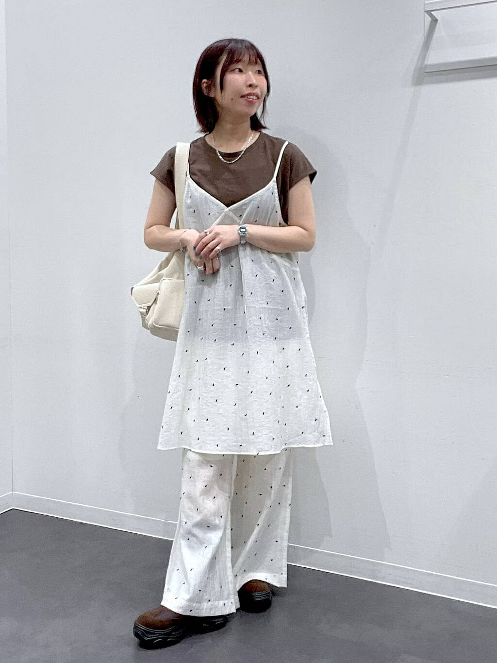 LAKOLE | <接触冷感>ドット刺繍イージーパンツ | Rakuten Fashion(楽天