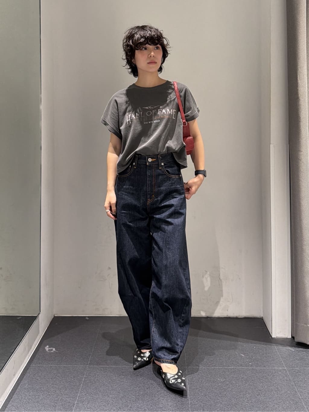 AZUL by moussyのヴィンテージライクプリントTシャツを使ったコーディネートを紹介します。｜Rakuten Fashion(楽天ファッション／旧楽天ブランドアベニュー)7289270
