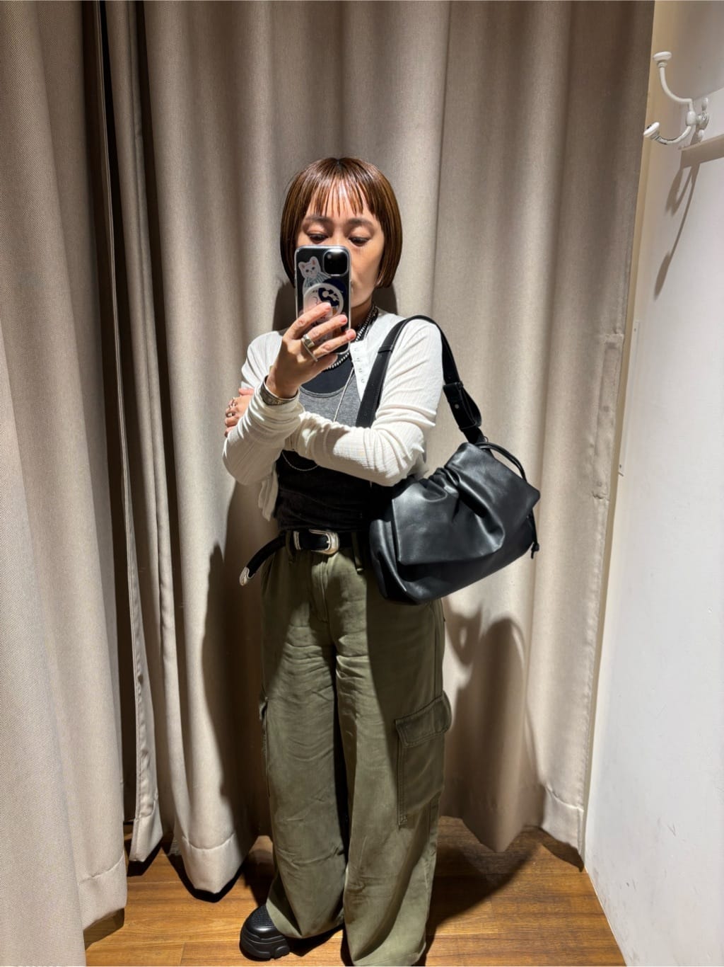 ear PAPILLONNERのレザーフラップショルダーバッグを使ったコーディネートを紹介します。｜Rakuten Fashion(楽天ファッション／旧楽天ブランドアベニュー)7289696