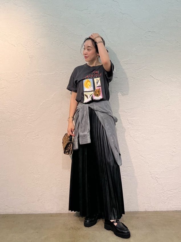 Whim Gazette | 【Hoaw.】Tストラップローファー | Rakuten Fashion