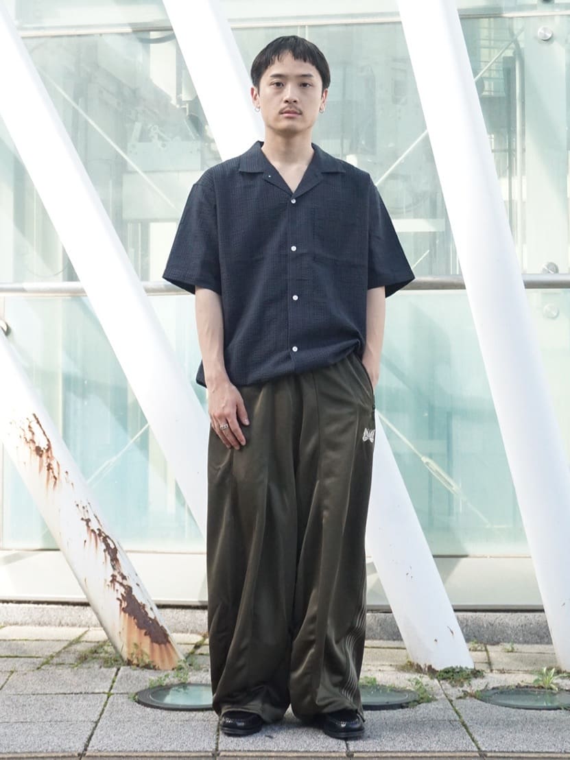 FREAK’S STOREのシアサッカー スピンドル オープンカラー 半袖シャツを使ったコーディネートを紹介します。｜Rakuten Fashion(楽天ファッション／旧楽天ブランドアベニュー)7290028