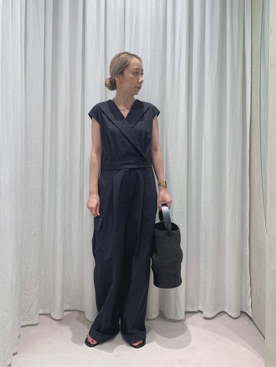 新品未使用conte ラペルサイドポケットオールインワン　ダークネイビー　36 conte オールインワン 「conte」ラペル サイドポケット オールインワン