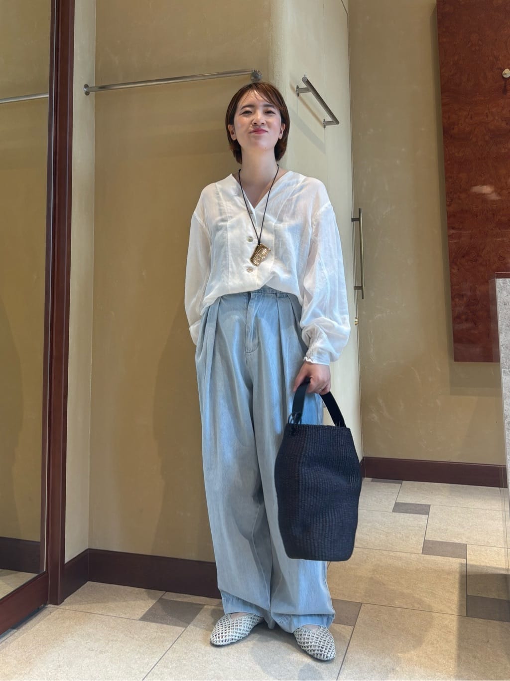 ＜conte＞タック デニムワイドパンツ　34サイズ　新品タグ付き conte ワイドパンツ ジーンズ デニム デニムパンツ 「conte」タック