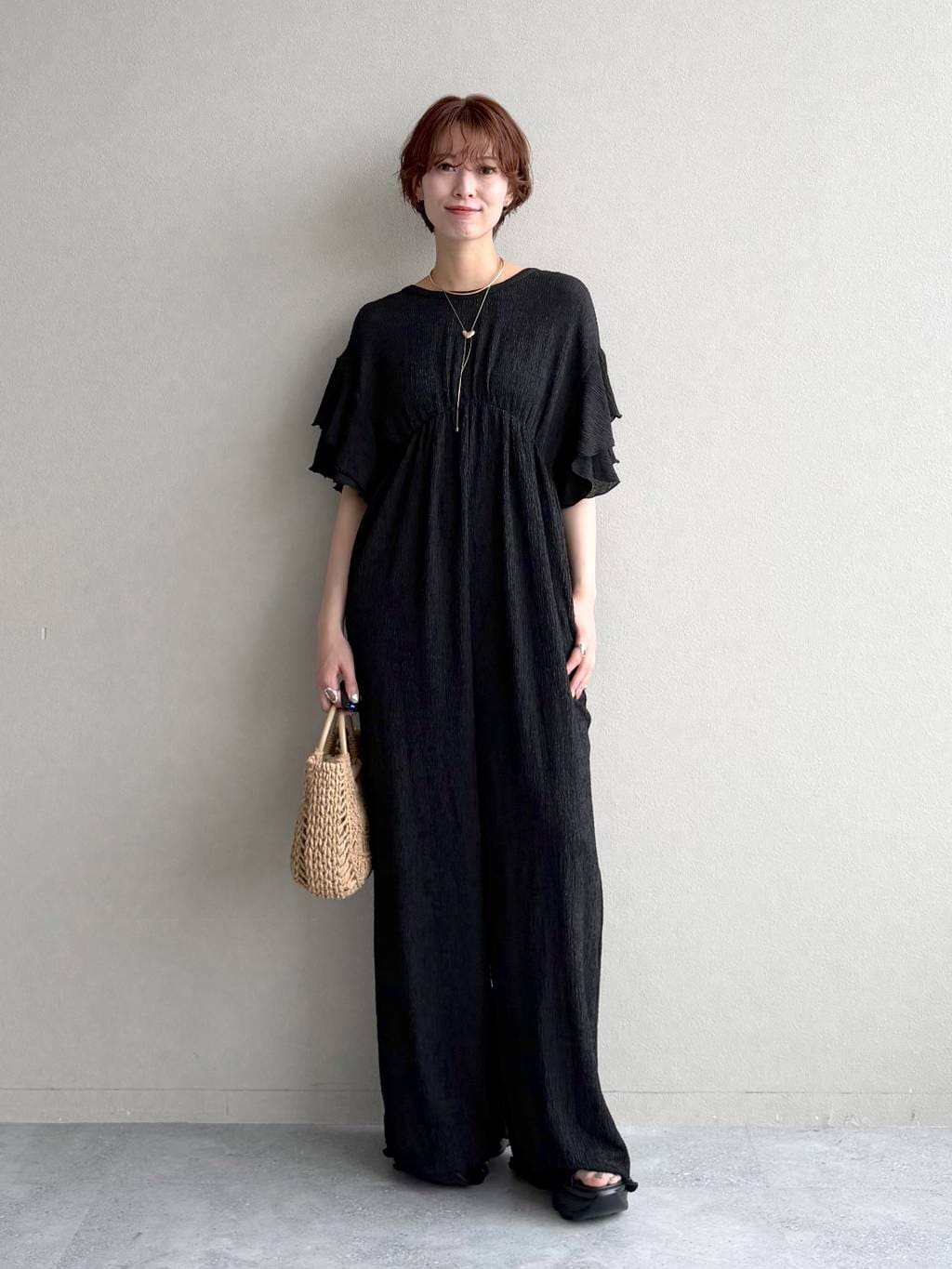 mysty womanの【WEB限定】フリルスリーブイージーサロペを使ったコーディネートを紹介します。｜Rakuten Fashion(楽天ファッション／旧楽天ブランドアベニュー)7291172