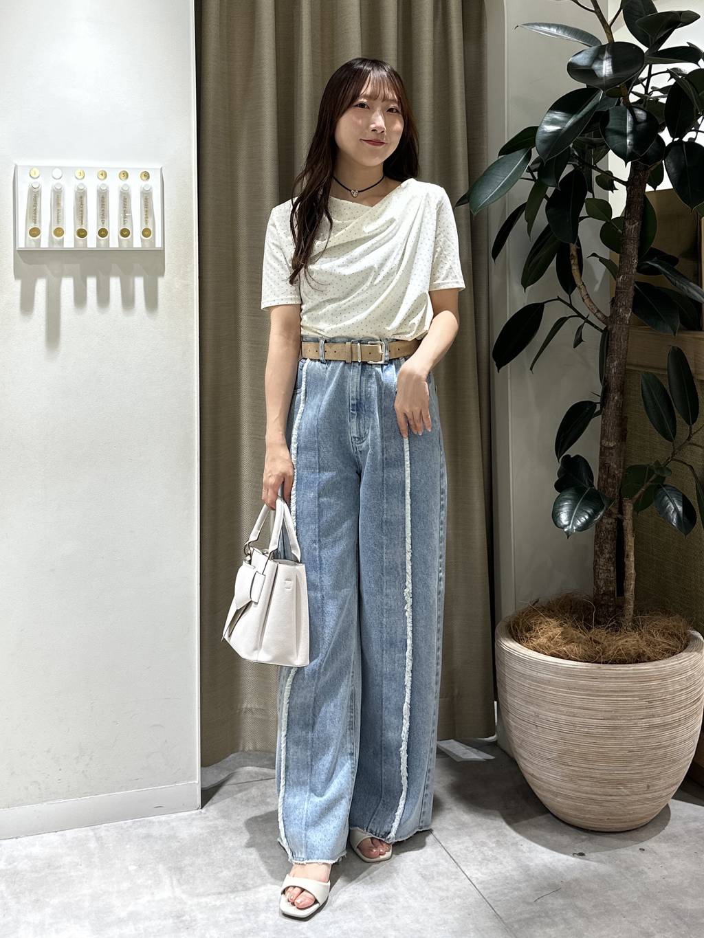 mysty womanの【ドット柄有】ドレープカットソー半袖を使ったコーディネートを紹介します。｜Rakuten Fashion(楽天ファッション／旧楽天ブランドアベニュー)7291242