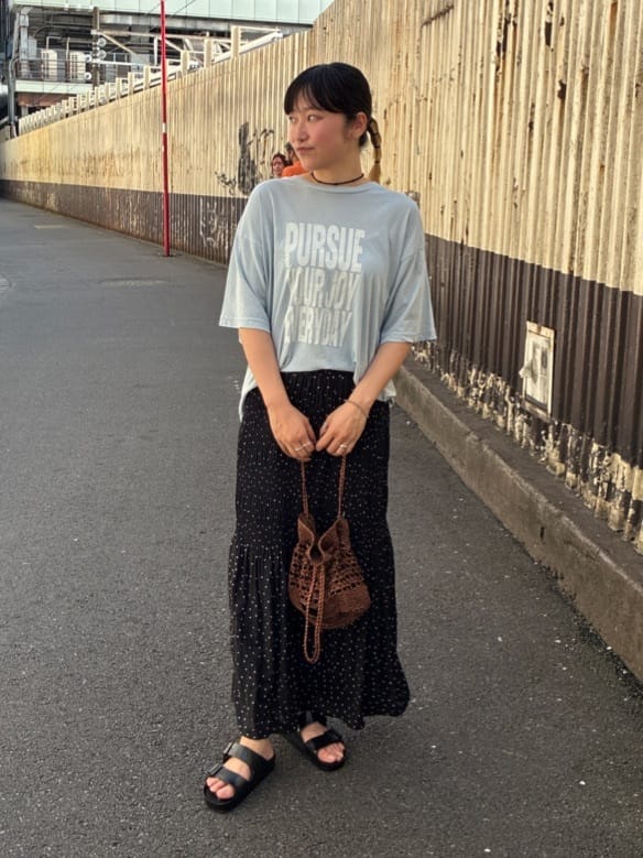 FREAK’S STOREのピグメント ロゴTシャツを使ったコーディネートを紹介します。｜Rakuten Fashion(楽天ファッション／旧楽天ブランドアベニュー)7292798