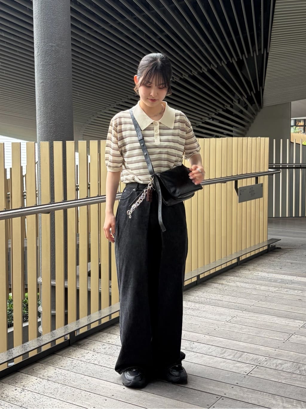 ear PAPILLONNERの《本革/超軽量280g/全骨格◎》ミニスワローマチショルダーバッグを使ったコーディネートを紹介します。｜Rakuten Fashion(楽天ファッション／旧楽天ブランドアベニュー)7293578