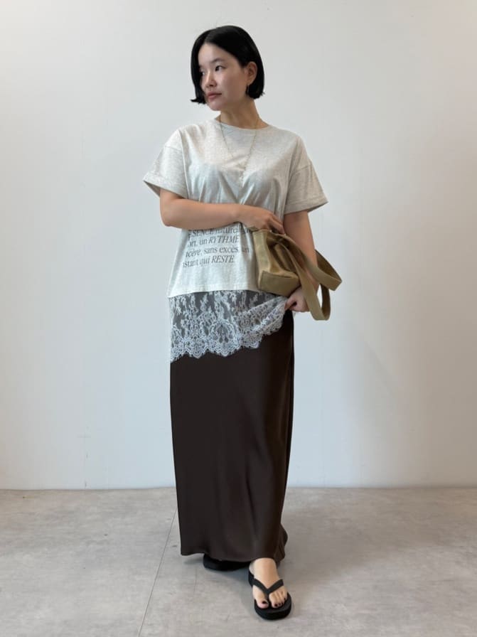 FREAK’S STOREのヴィンテージサテン スカート【限定展開】を使ったコーディネートを紹介します。｜Rakuten Fashion(楽天ファッション／旧楽天ブランドアベニュー)7294253