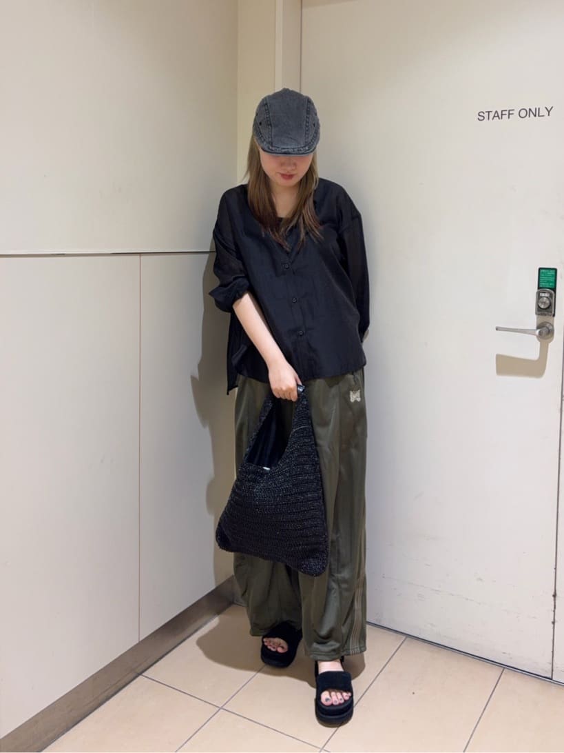 FREAK’S STOREのシアー トリミング タンクトップを使ったコーディネートを紹介します。｜Rakuten Fashion(楽天ファッション／旧楽天ブランドアベニュー)7294887