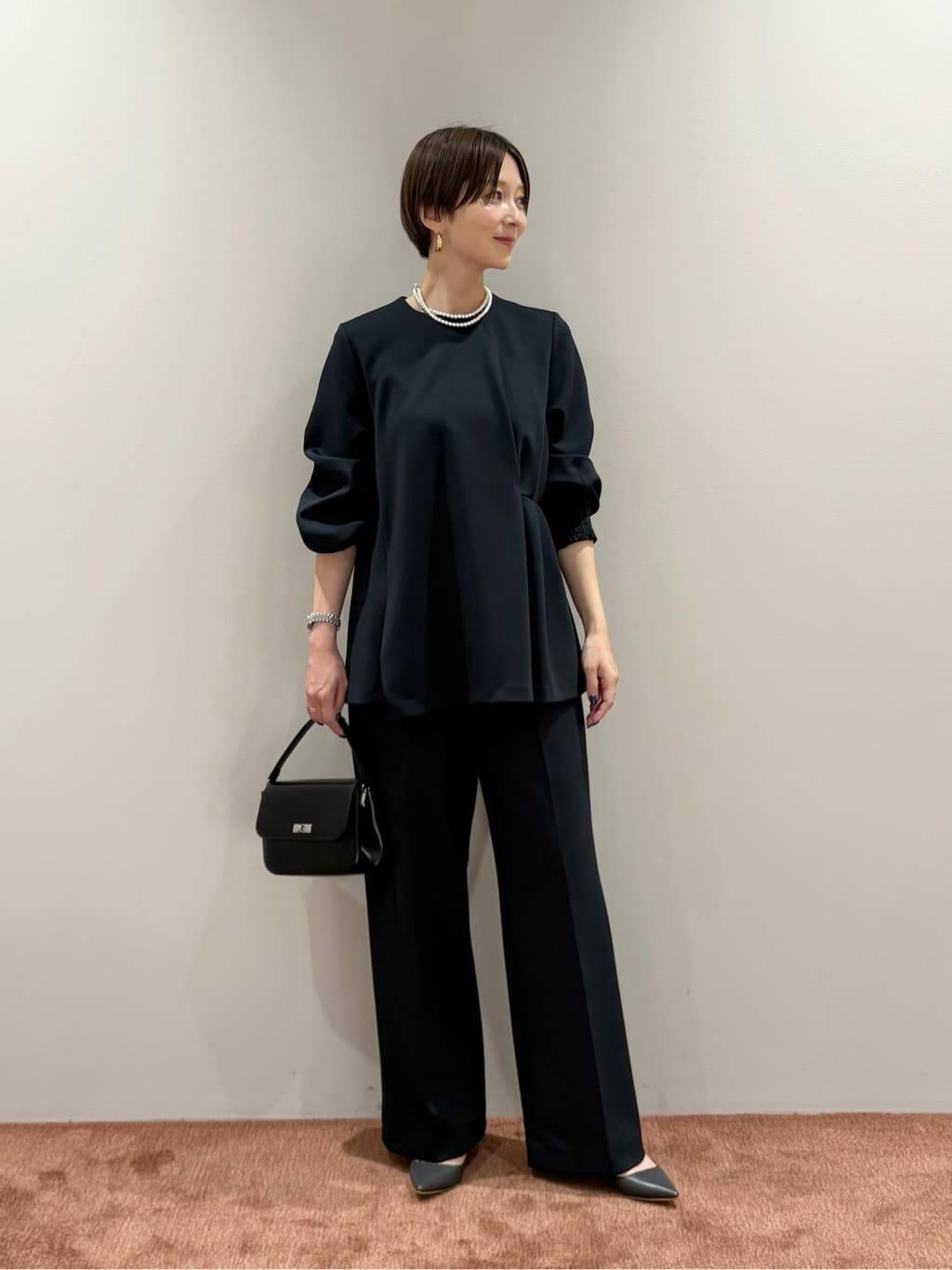 UNITED ARROWS | SPONGY クルーネック ギャザー ブラウス | Rakuten