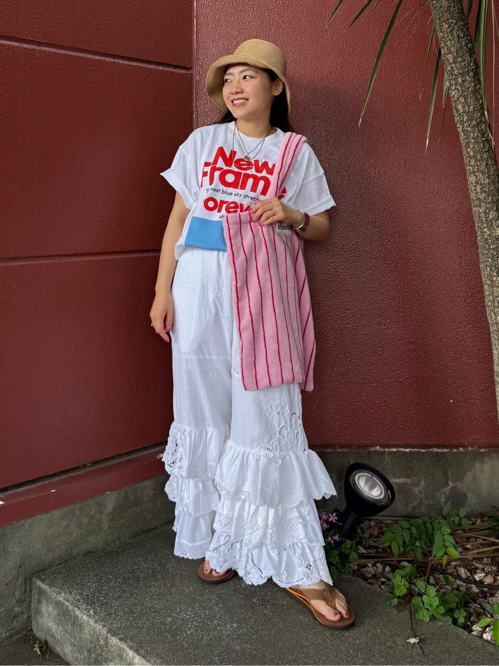 FREAK’S STOREのオリジナル フォト プリント Tシャツを使ったコーディネートを紹介します。｜Rakuten Fashion(楽天ファッション／旧楽天ブランドアベニュー)7302251
