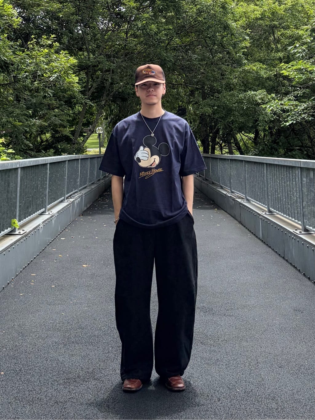FREAK’S STOREの<機能性素材>Mickey Mouse/ミッキーマウス/ フェイスTシャツ 限定展開を使ったコーディネートを紹介します。｜Rakuten Fashion(楽天ファッション／旧楽天ブランドアベニュー)7303208