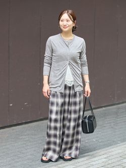 JOURNAL STANDARDの《追加予約》ウールMIX シアークルーネックカーディガンを使ったコーディネートを紹介します。｜Rakuten Fashion(楽天ファッション／旧楽天ブランドアベニュー)7304353