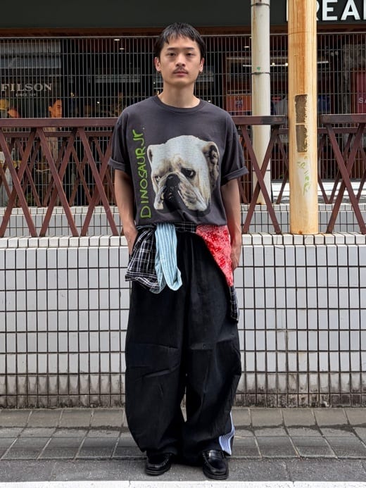 FREAK’S STOREのパッチワーク ビッグシャツを使ったコーディネートを紹介します。｜Rakuten Fashion(楽天ファッション／旧楽天ブランドアベニュー)7305551