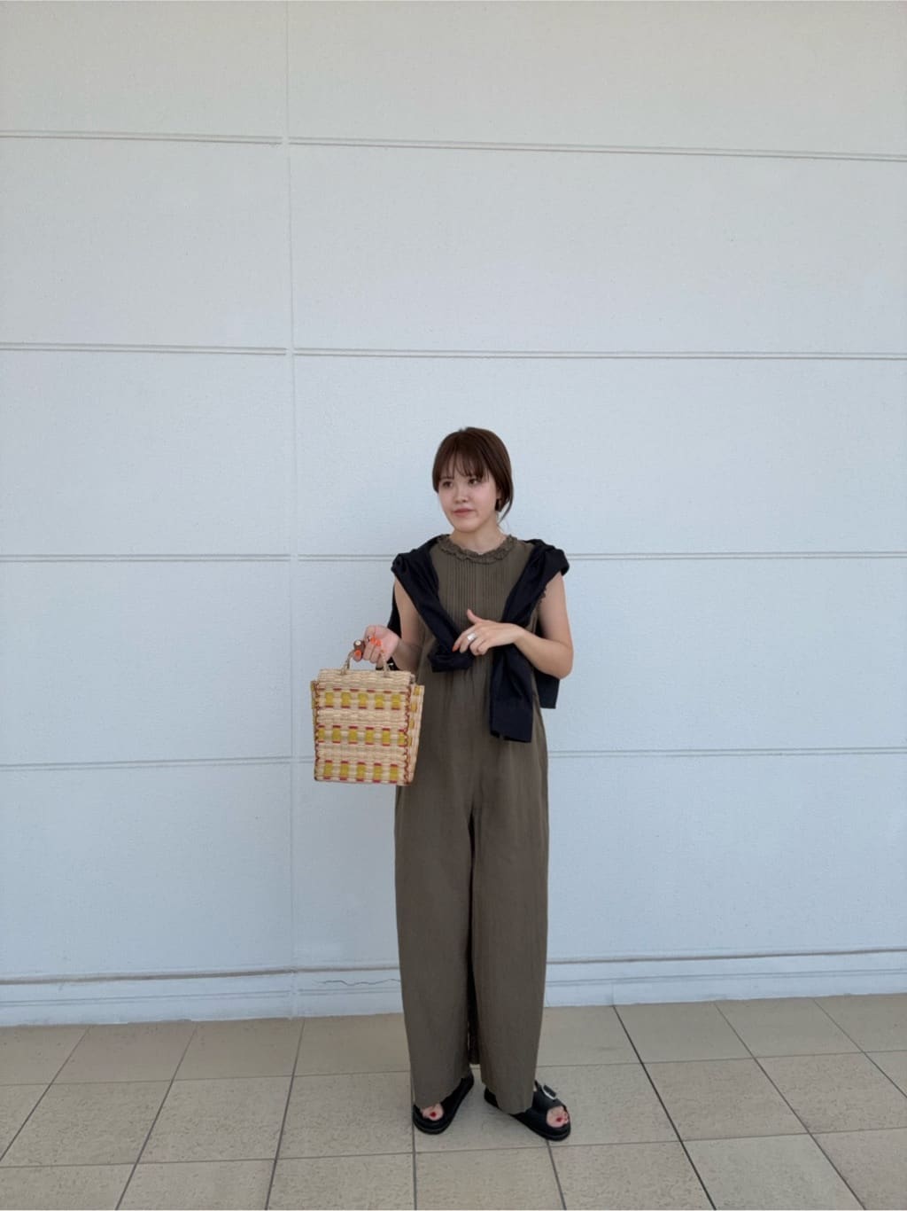 FREAK’S STOREのインド 裁ち切りフリルロンパースを使ったコーディネートを紹介します。｜Rakuten Fashion(楽天ファッション／旧楽天ブランドアベニュー)7308710