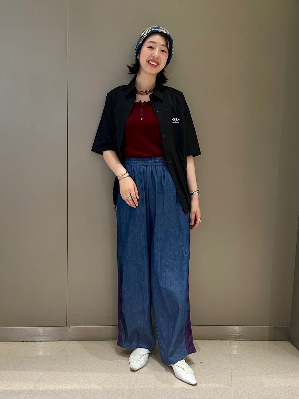 FREAK’S STOREの<機能性素材>別注 ワンポイントロゴレギュラーカラーハーフスリーブシャツ 限定展開を使ったコーディネートを紹介します。｜Rakuten Fashion(楽天ファッション／旧楽天ブランドアベニュー)7310526