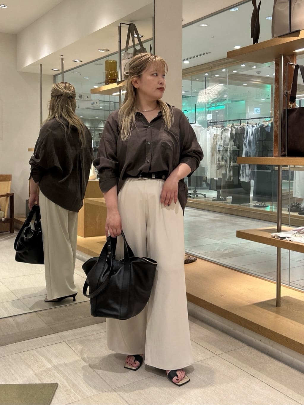 GALLARDAGALANTEの【2WAY】カシュクールローンシャツを使ったコーディネートを紹介します。｜Rakuten Fashion(楽天ファッション／旧楽天ブランドアベニュー)7311128
