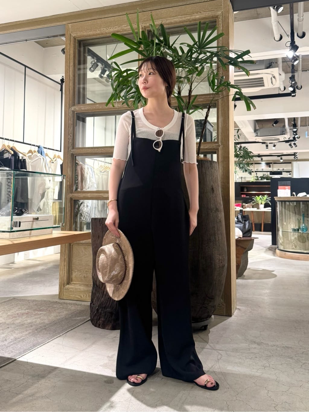 GALLARDAGALANTEの【2サイズ展開】ドライクロスサロペットを使ったコーディネートを紹介します。｜Rakuten Fashion(楽天ファッション／旧楽天ブランドアベニュー)7311260