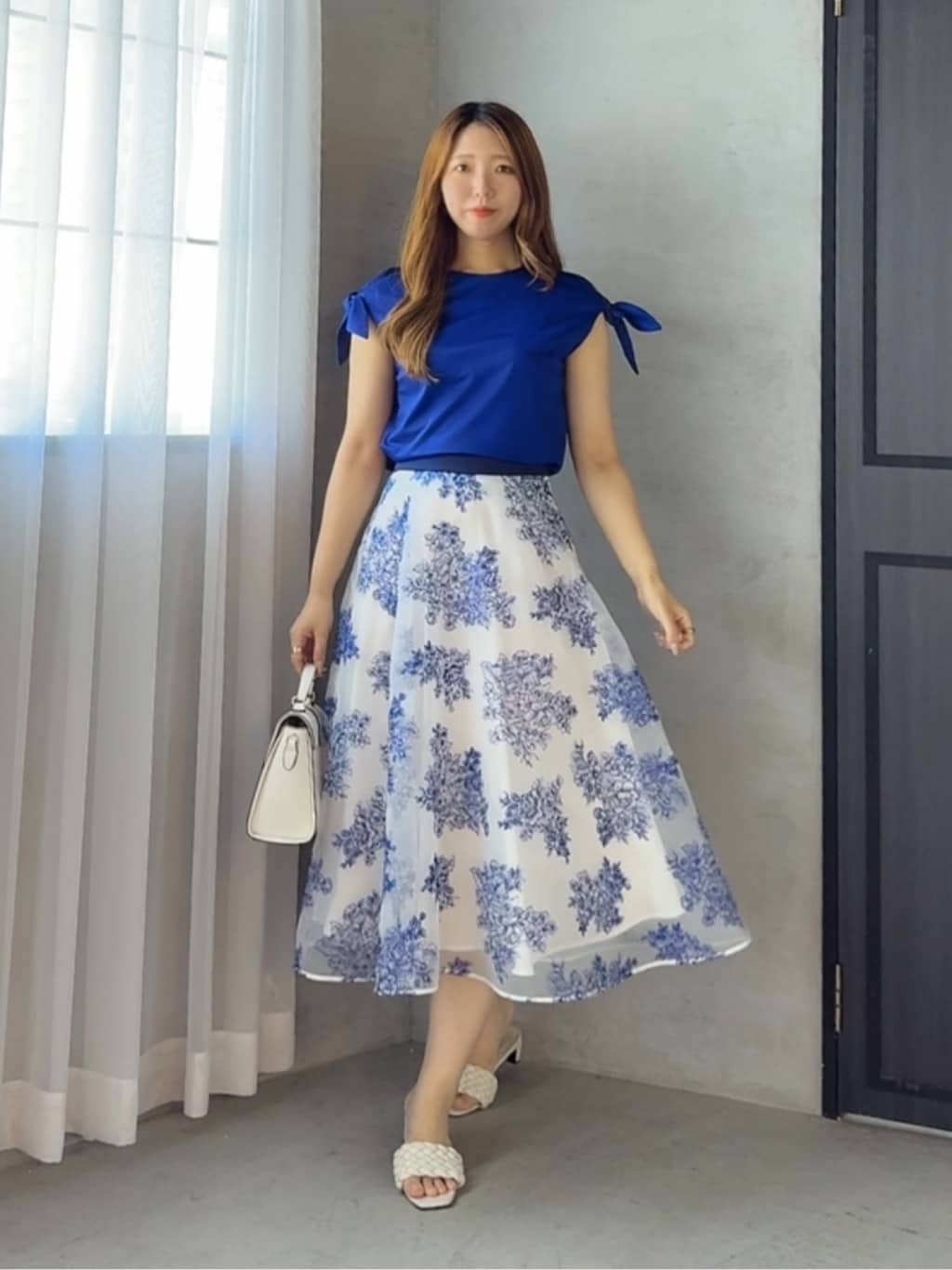 Viaggio Bluの袖リボンカットソーを使ったコーディネートを紹介します。｜Rakuten Fashion(楽天ファッション／旧楽天ブランドアベニュー)7311726