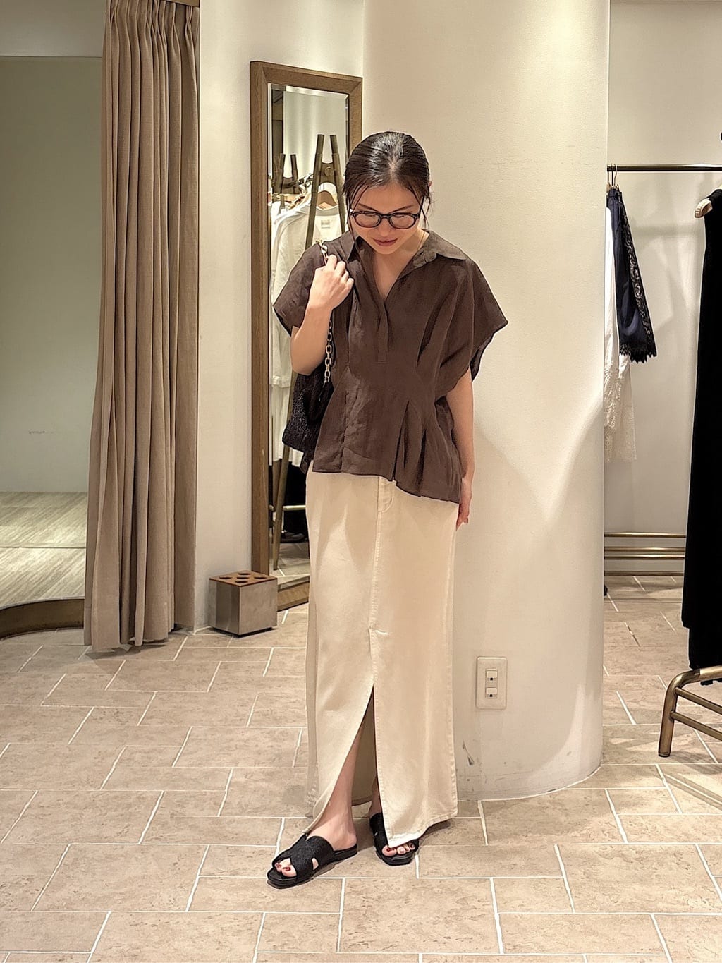 GALLARDAGALANTEの【セットアップ対応】リヨセルスリットスカートを使ったコーディネートを紹介します。｜Rakuten Fashion(楽天ファッション／旧楽天ブランドアベニュー)7313963