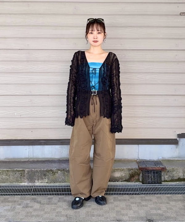 BEAMS WOMEN | 2タック カーブ バレル チノパンツ | Rakuten Fashion