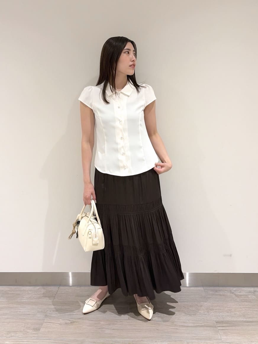 NATURAL BEAUTY BASICのフロントスカラップブラウスを使った 