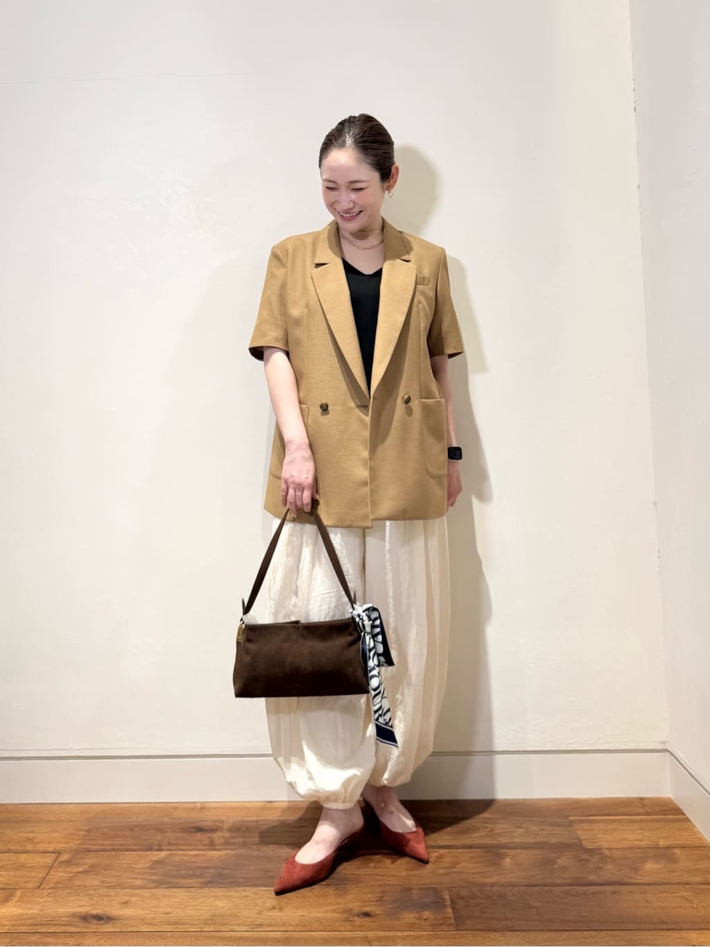 allurevilleのフィブリルポプリンバルーンパンツを使ったコーディネートを紹介します。｜Rakuten Fashion(楽天ファッション／旧楽天ブランドアベニュー)7320034