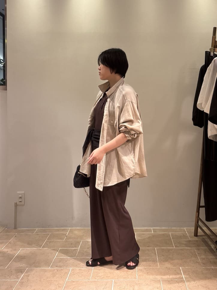 GALLARDAGALANTEの【驚くほど軽い!】シアーデニムシャツを使ったコーディネートを紹介します。｜Rakuten Fashion(楽天ファッション／旧楽天ブランドアベニュー)7320881