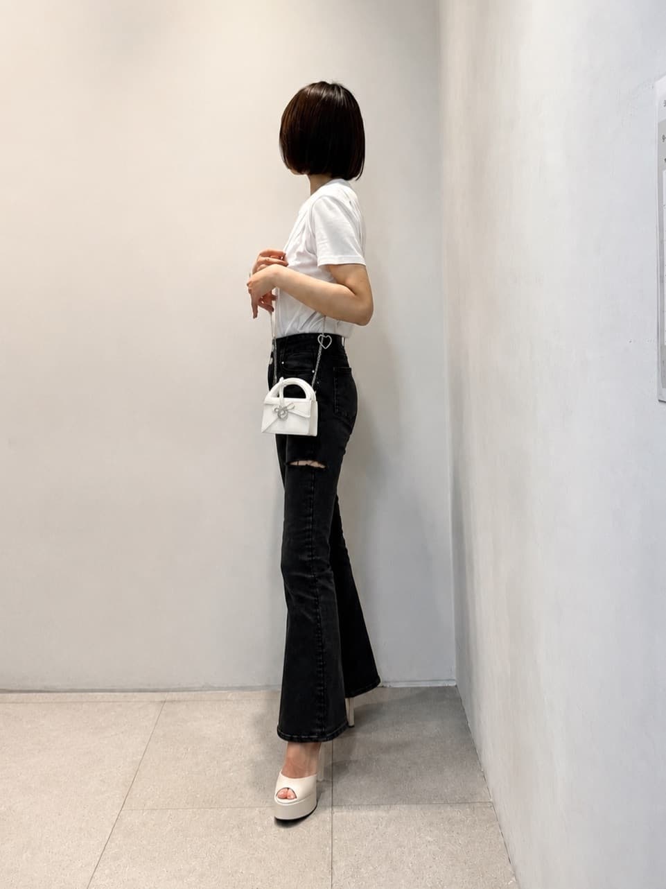 CHARLES & KEITH | Francesca フランチェスカ ピープトゥ