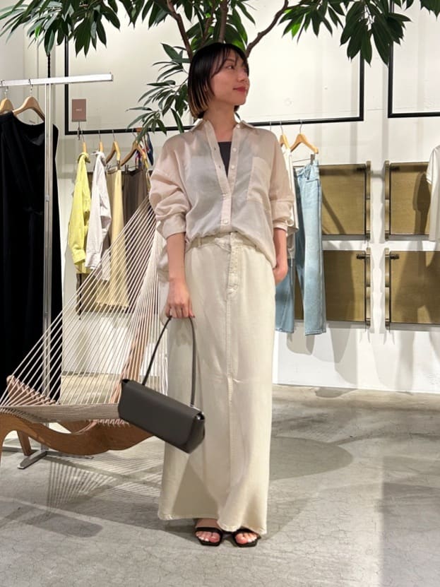GALLARDAGALANTEの【セットアップ対応】リヨセルスリットスカートを使ったコーディネートを紹介します。｜Rakuten Fashion(楽天ファッション／旧楽天ブランドアベニュー)7323306