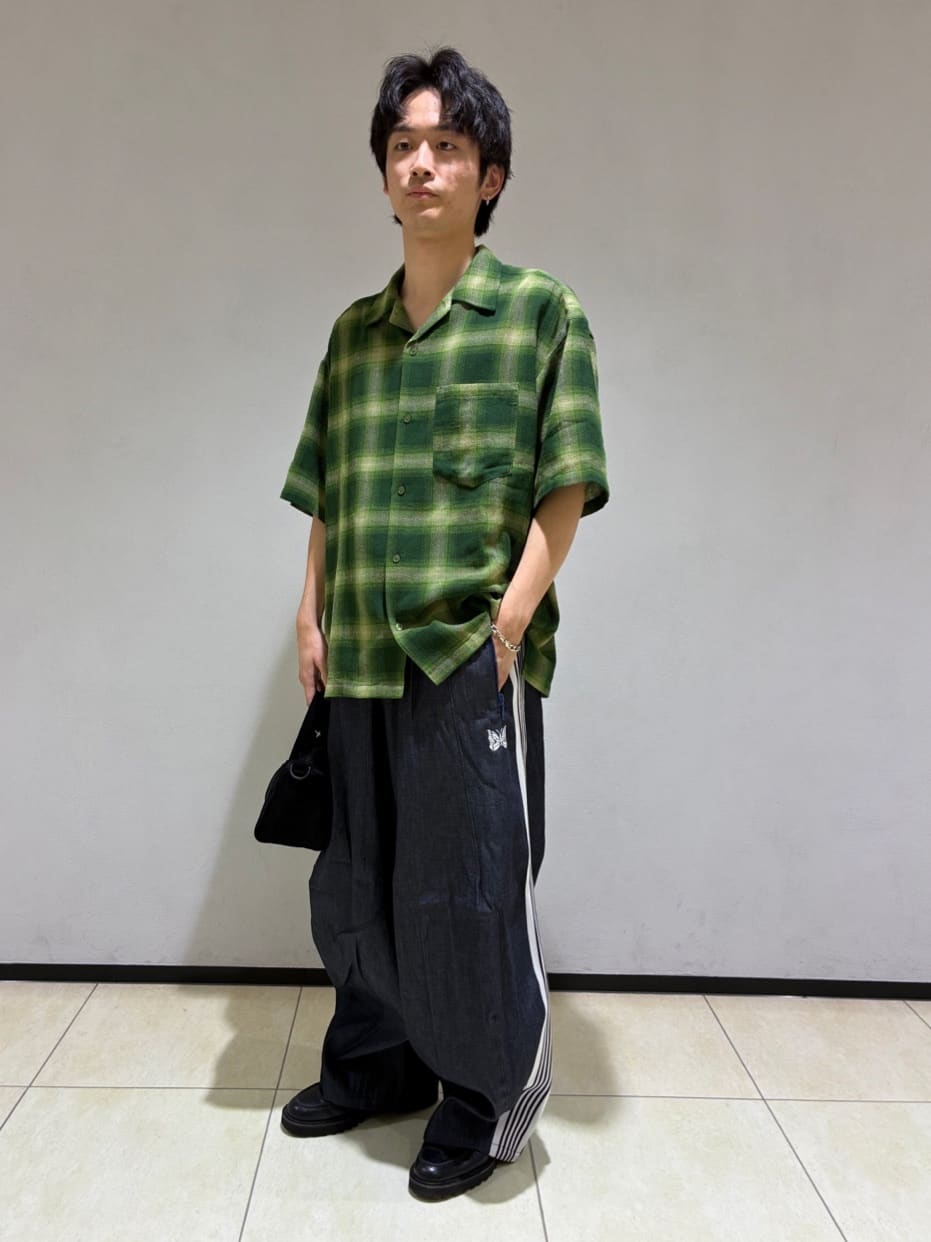 FREAK’S STOREの先染めオンブレチェック オープンカラー ショートスリーブ シアーシャツを使ったコーディネートを紹介します。｜Rakuten Fashion(楽天ファッション／旧楽天ブランドアベニュー)7323474