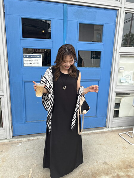 CHIC STYLEのノースリーブAラインロングワンピース<大きいサイズ有>シックスタイルを使ったコーディネートを紹介します。｜Rakuten Fashion(楽天ファッション／旧楽天ブランドアベニュー)7324963