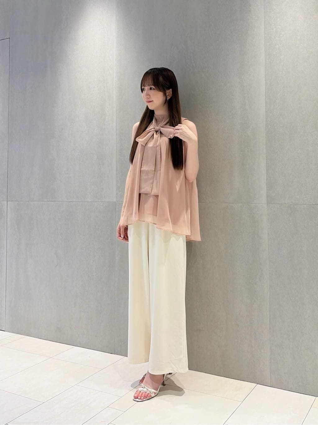 PROPORTION BODY DRESSINGの<a/mie>カットジョーゼットイージーパンツを使ったコーディネートを紹介します。｜Rakuten Fashion(楽天ファッション／旧楽天ブランドアベニュー)7325903