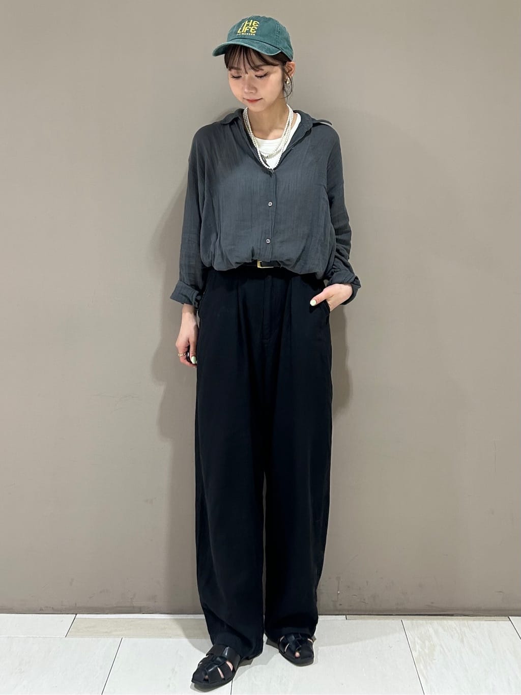 FREAK’S STOREのインド シングルガーゼシャツを使ったコーディネートを紹介します。｜Rakuten Fashion(楽天ファッション／旧楽天ブランドアベニュー)7328252