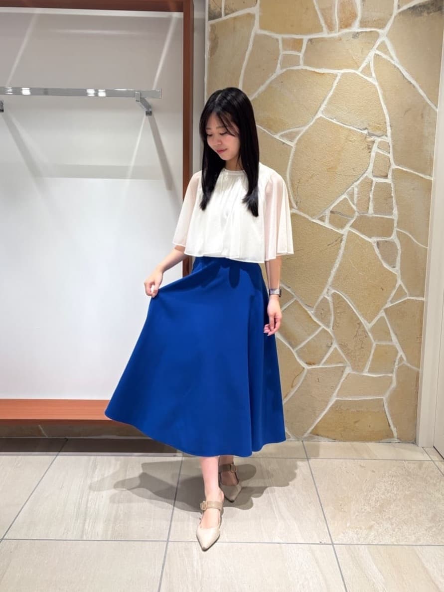Viaggio Bluのサーキュラースカートを使ったコーディネートを紹介します。｜Rakuten Fashion(楽天ファッション／旧楽天ブランドアベニュー)7329032